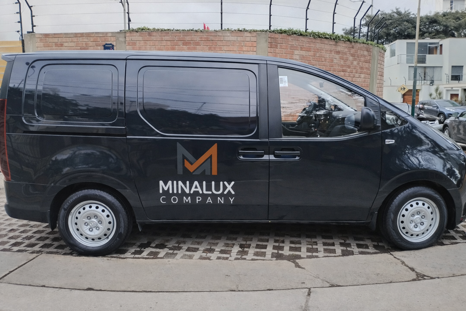 Minalux